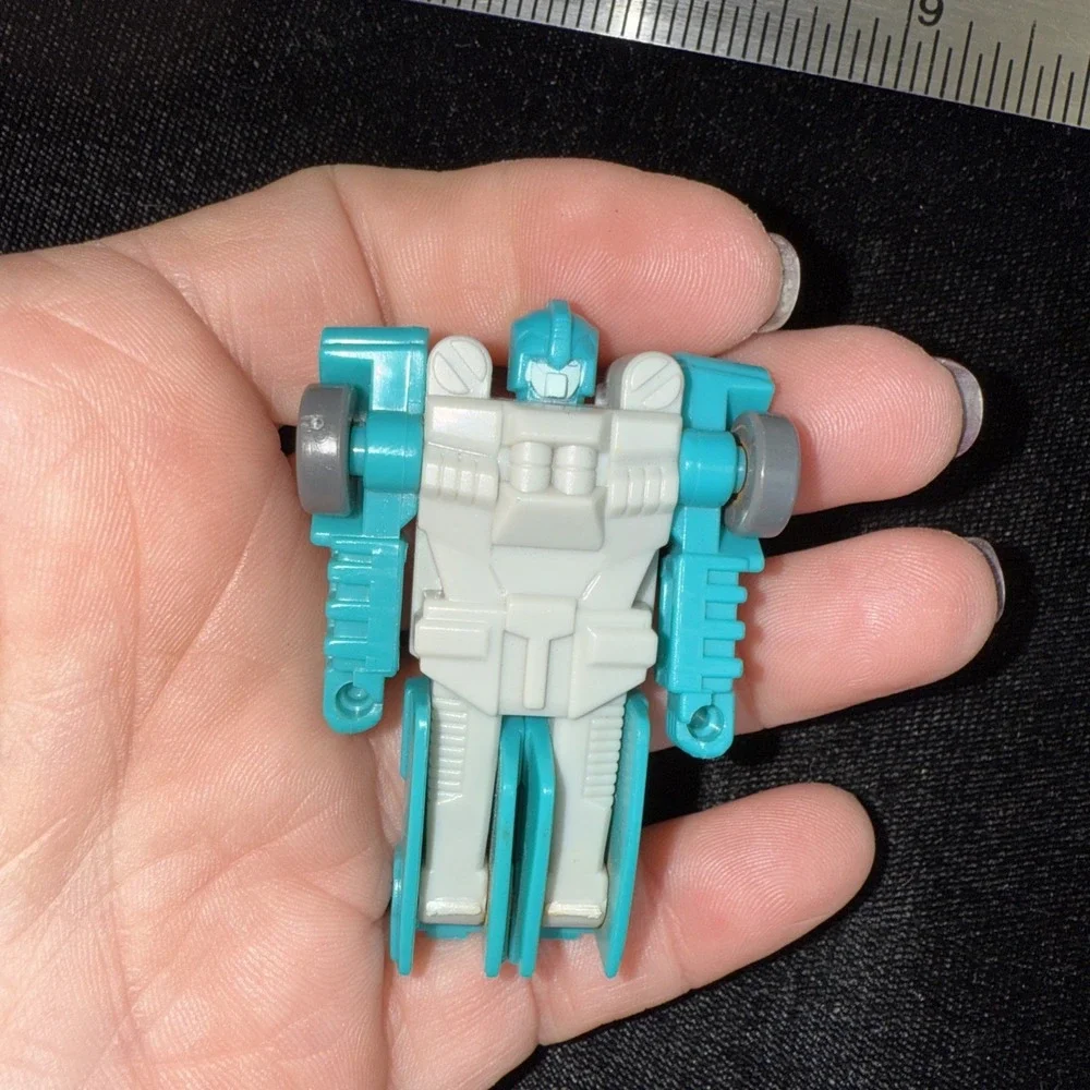 G1 TRANSFORMER PRETENDER LONGTOOTH‎ ROBOT LOT # 1 INCOMPLETE 